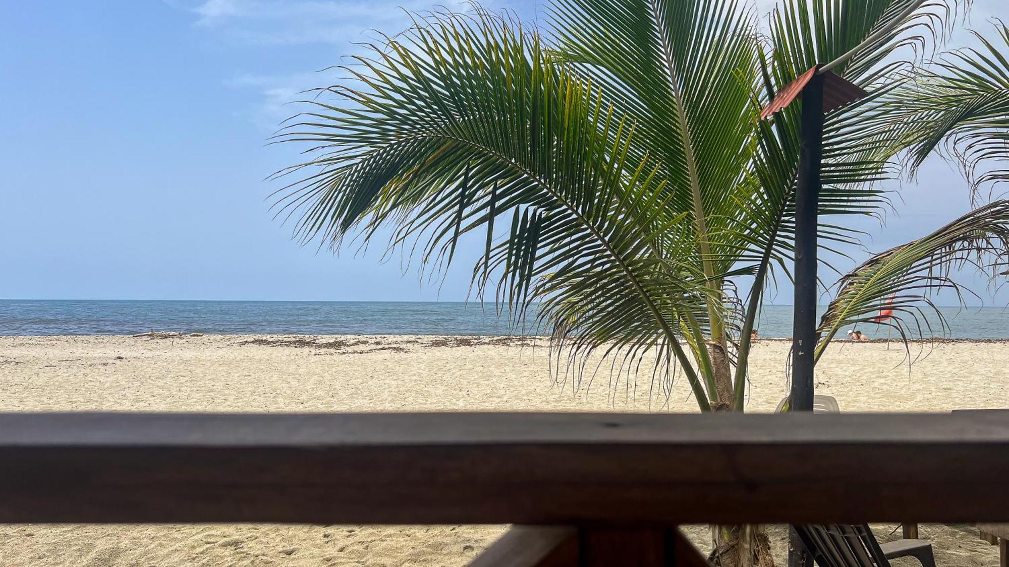 Hostal Mocambo Beach Guachaca Extérieur photo